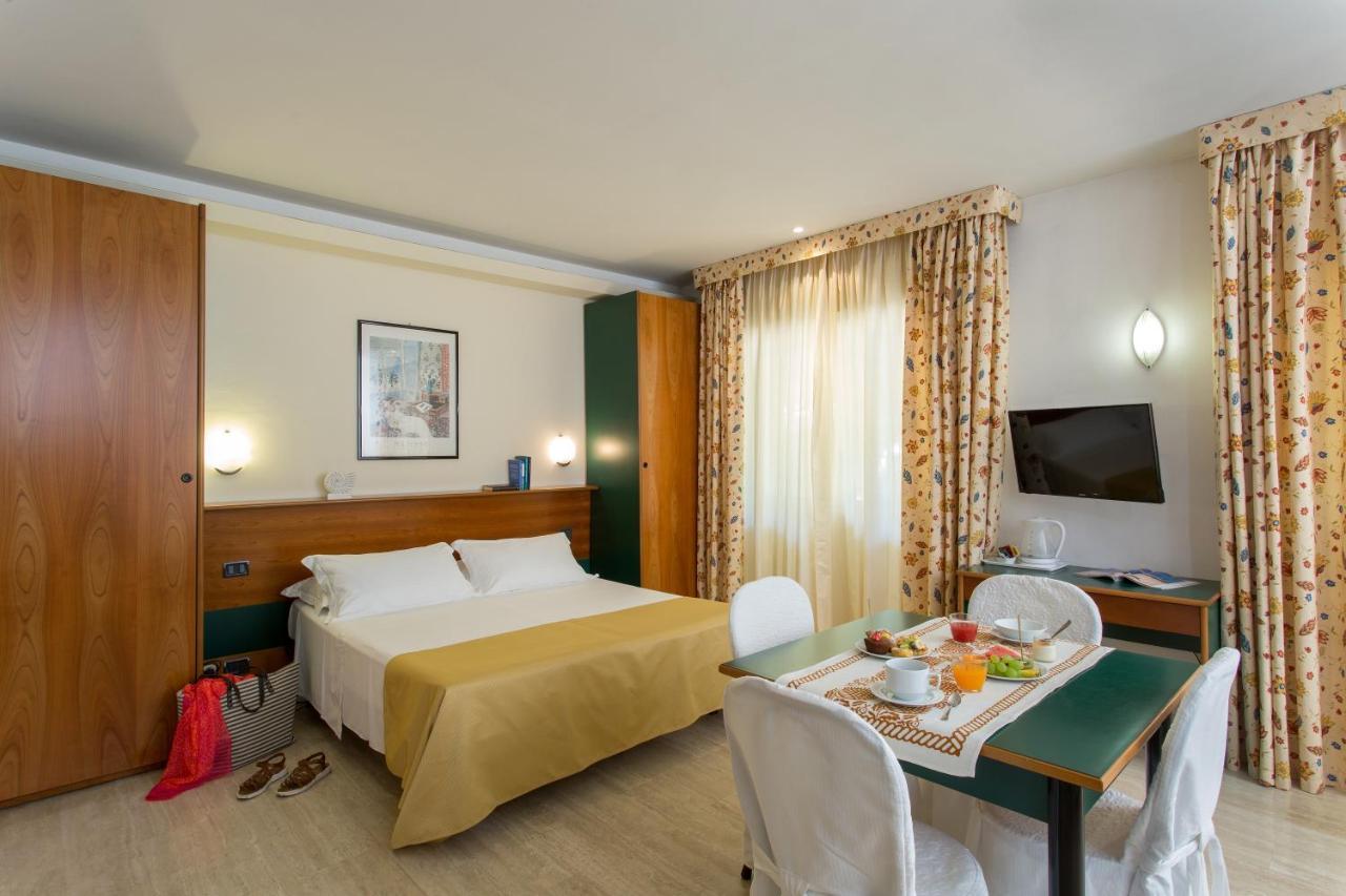 Astoria Suite Hotel Rimini Ngoại thất bức ảnh