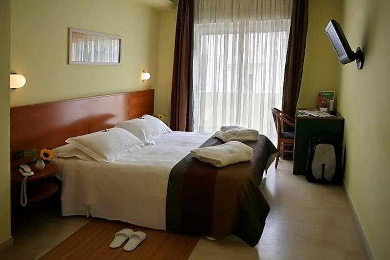 Astoria Suite Hotel Rimini Ngoại thất bức ảnh