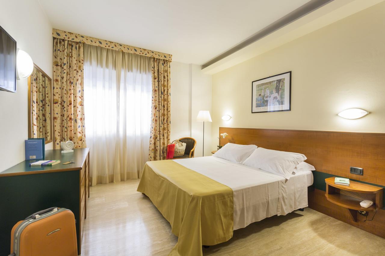 Astoria Suite Hotel Rimini Ngoại thất bức ảnh